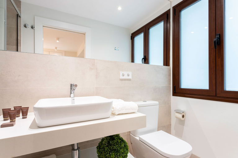 Bathroom 3, Genteel Home Cabildo V, Sevilla