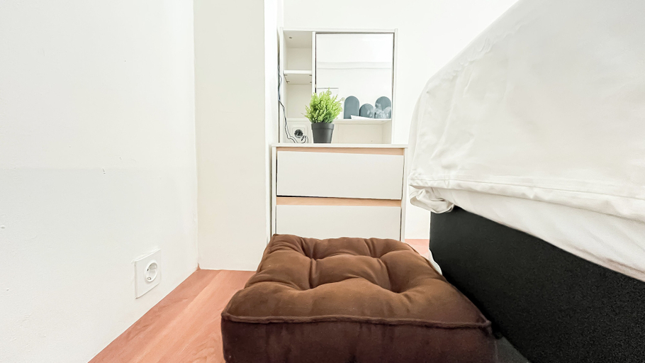 Room 2, Nice Look Studio At Apartment Apple 1 Condovilla, Jakarta Selatan