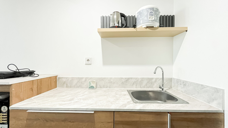 Bathroom 4, Comfortable 1Br At Apartment Collins Boulevard, Tangerang