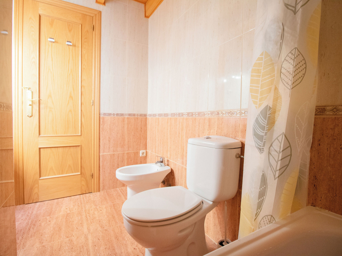 Bathroom 4, Apartamentos Canfranc 3000, Huesca