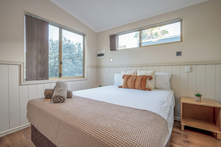 Bedroom 3, Tasman Holiday Parks - Kalbarri, Northampton