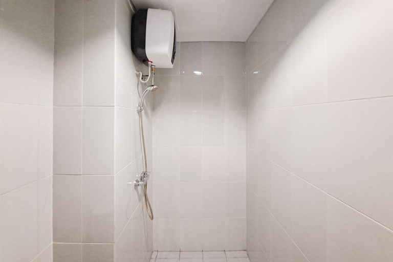 Bathroom 2, Fully Furnished 2Br Apartment At Casa De Parco, Tangerang