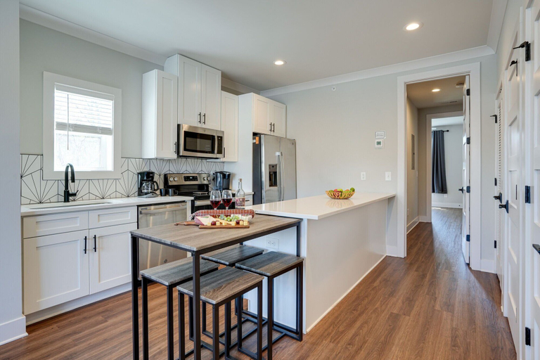 Interior 3, Modest Melrose - 5 Mins to Broadway - Rooftop Deck, Davidson