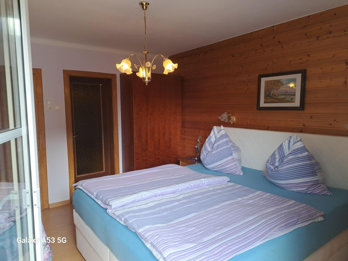 Bedroom 2, Flat in Feld am See on Lake Brennsee, Villach Land