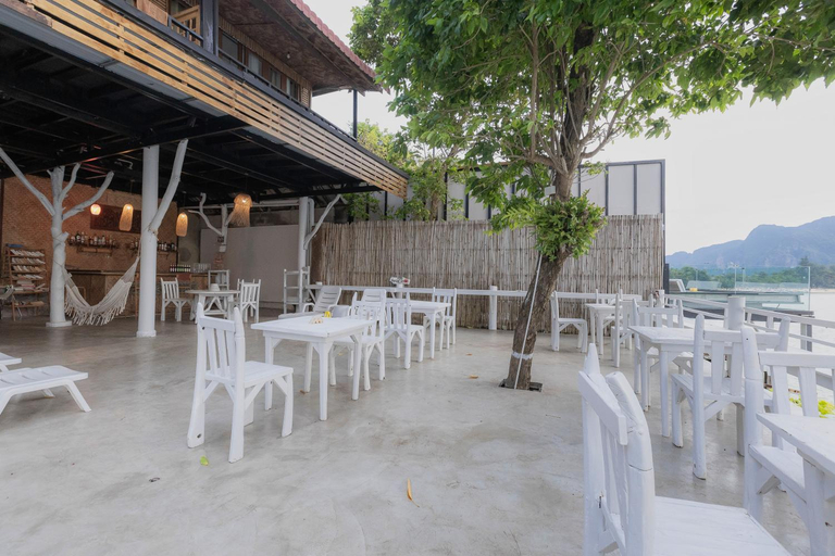 Food & Drinks 5, Phi Phi Cozy Seafront Resort, Mueang Krabi
