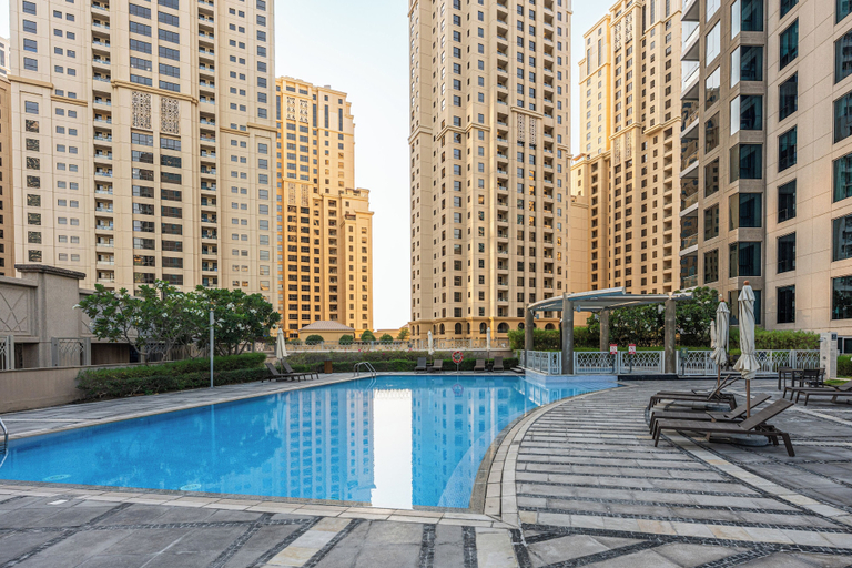 Outdoor pool, Dubai Marina Beach Dining & Leisure, Dubai