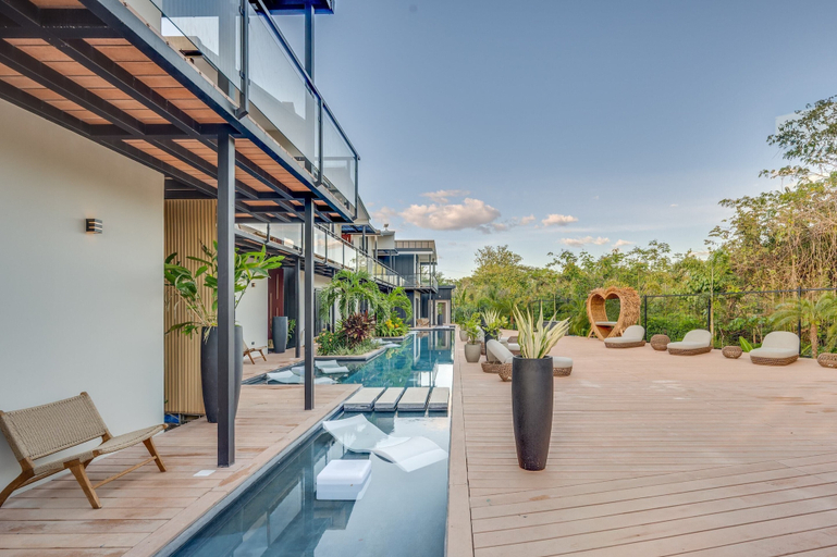 Pool 2, The Bungalows-Flamingo, Santa Cruz