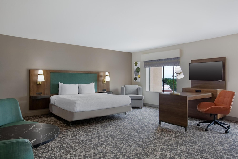 Bedroom 2, Hampton Inn & Suites Dallas Arlington N Entertainment Dist., Arlington