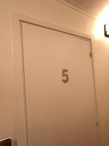 Others 3, Apartamento Pensamento 12B, Lisbon
