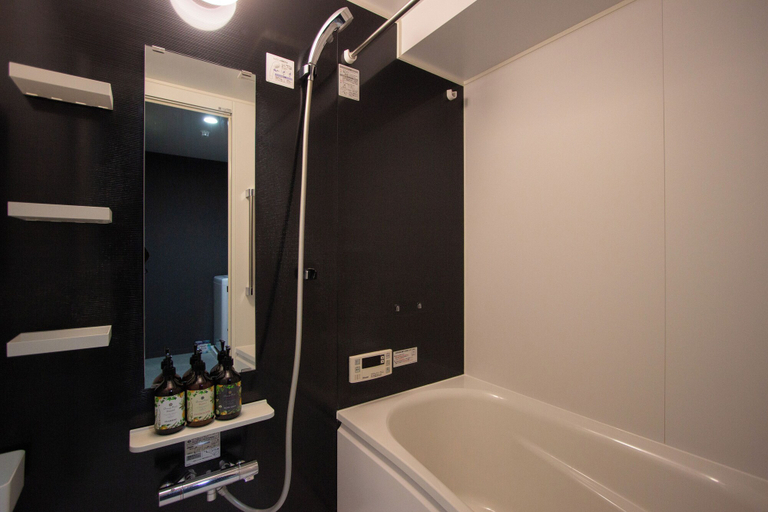 Bathroom 4, kei Hotel and Apartment, Fukuoka