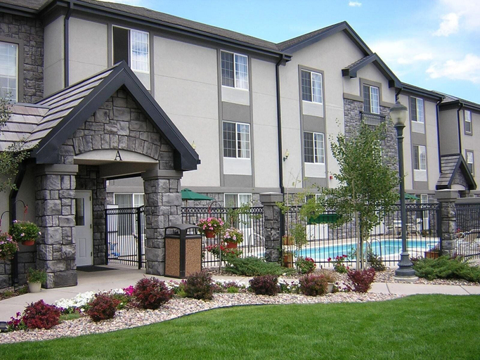 Front of property 5, Ville 7877, Arapahoe