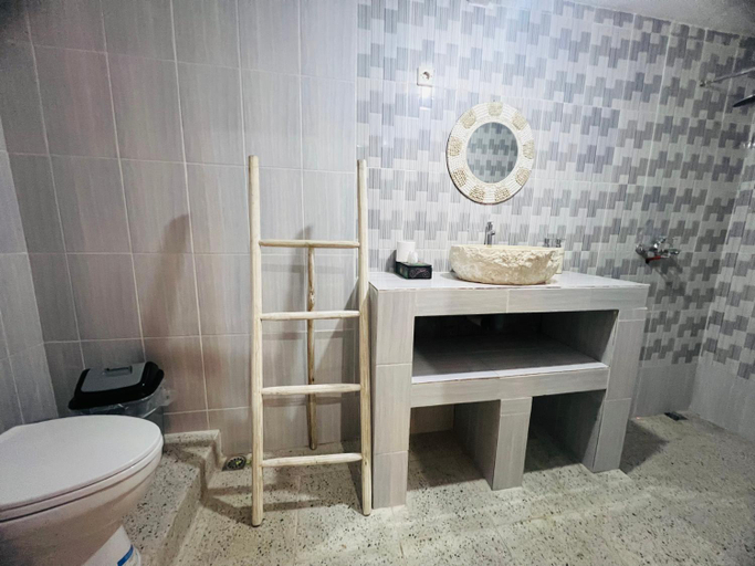 Bathroom 5, Bukit Catu Bungalows, Bangli