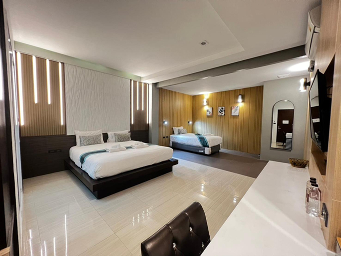 Bedroom 4, The Nice Hotel, Mueang Krabi