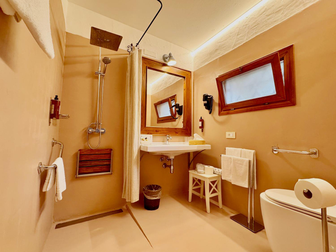 Bathroom 5, Nora Club Hotel & Spa, Cagliari