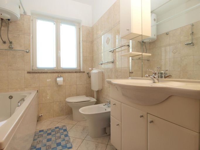 Bathroom 3, Apartment 1656, Vodnjan