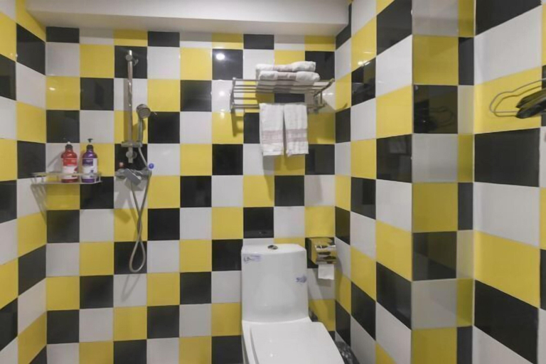 Bathroom 4, Xinyue Theme Hotel (Longjiang Convention and Exhibition Center Shop), Foshan