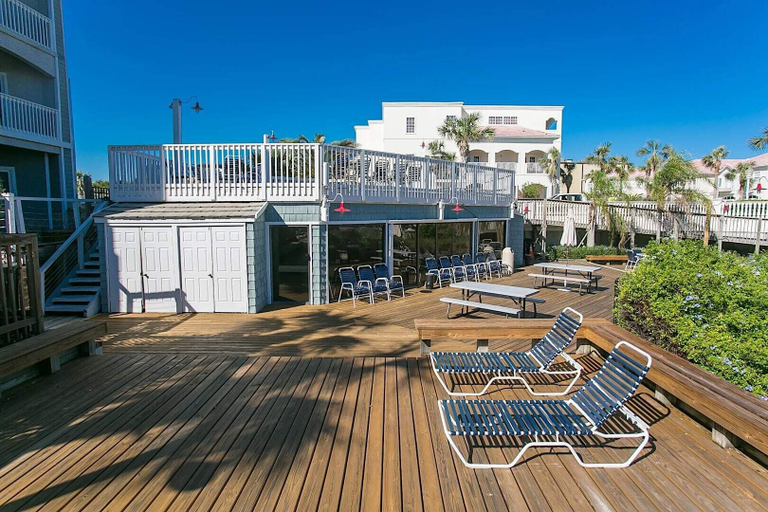 Outdoor dining 4, Seaside Sanctuary: Relax in St. Augustine's Gem, Saint Johns