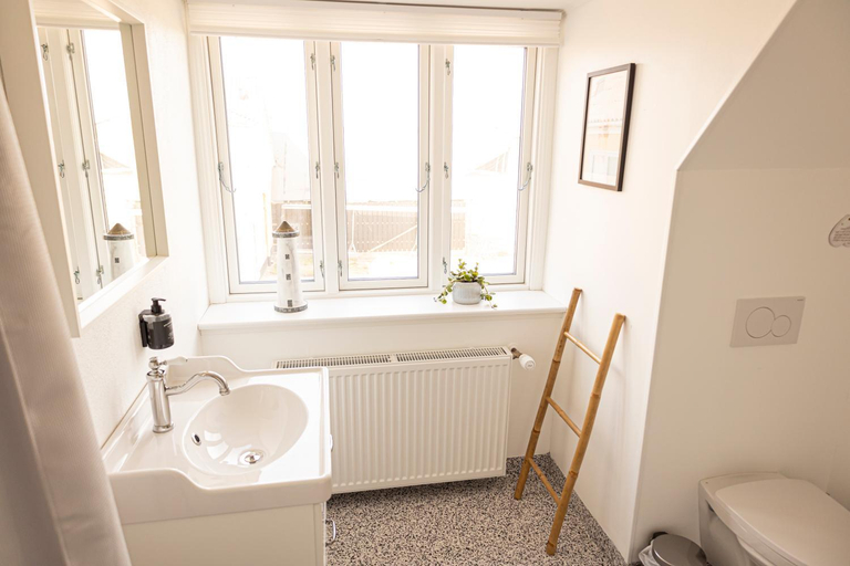 Bathroom 5, Kallehavegaard Badehotel uden morgenmad, Hjørring