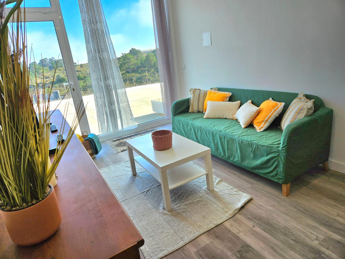 Shared lounge/TV area 5, Ericeira Ribamar Sea View Villa, Mafra