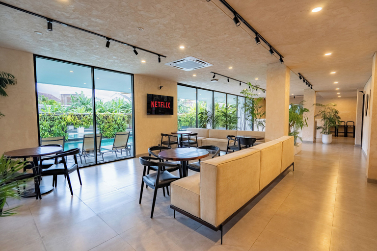 Food & Drinks 5, Sunny Nine, Badung