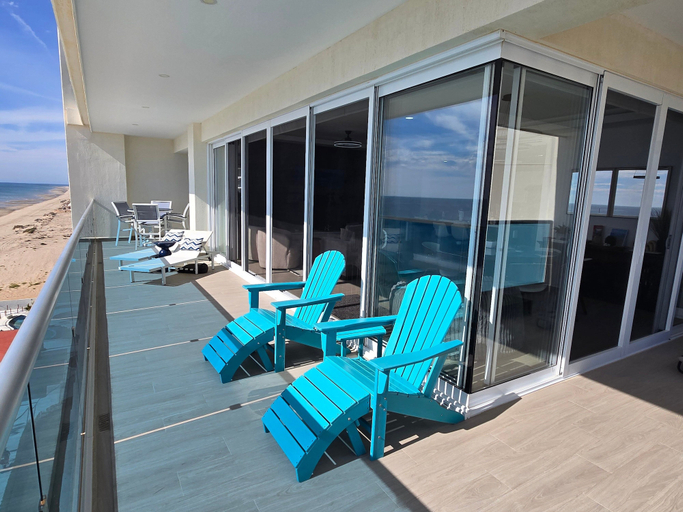Terrace/patio 2, Beautiful 2 Bedroom Corner Beach Front Condominium Encantame Velero 905, Puerto Peñasco