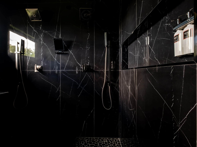 Bathroom 3, Luxury Home - The Retreat House, Transylvania