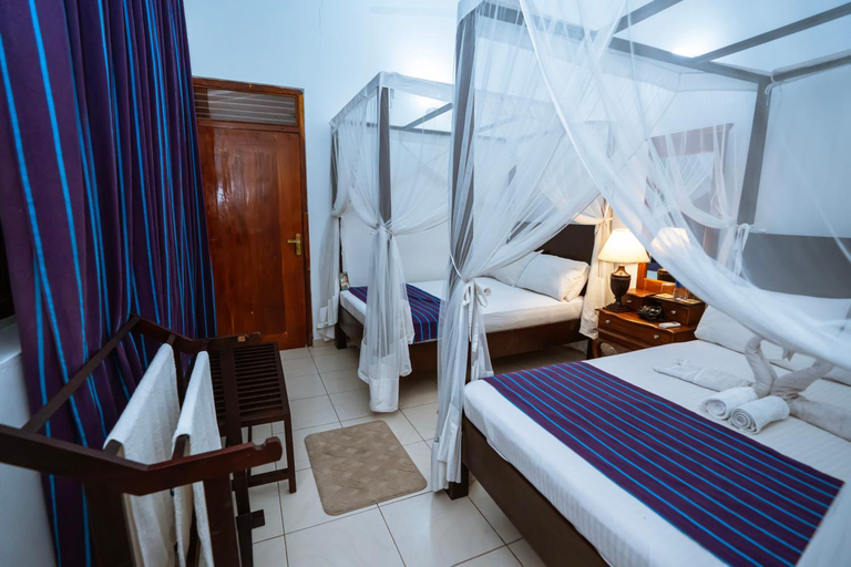 Bedroom 3, Albert Guest House, Galle Four Gravets