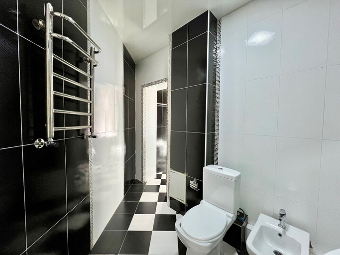 Bathroom 2, Golden house, Qibray