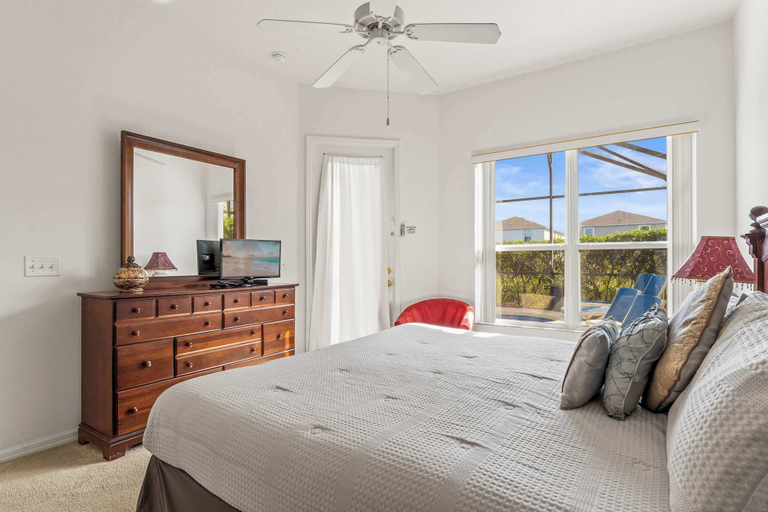 Room 3, Tuscan Tranquility Villa, 10ppl, Polk