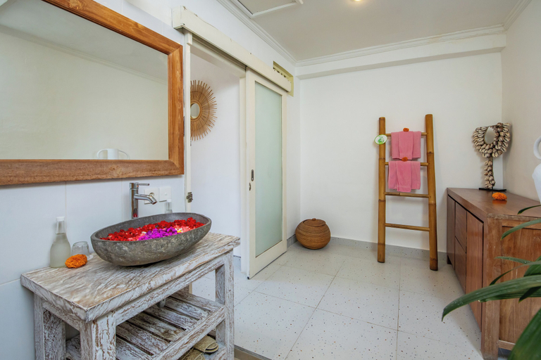 Bathroom 3, Villa Anouk, Badung