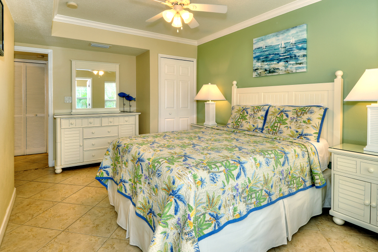 Bedroom 2, Barefoot Beach Resort, Pinellas