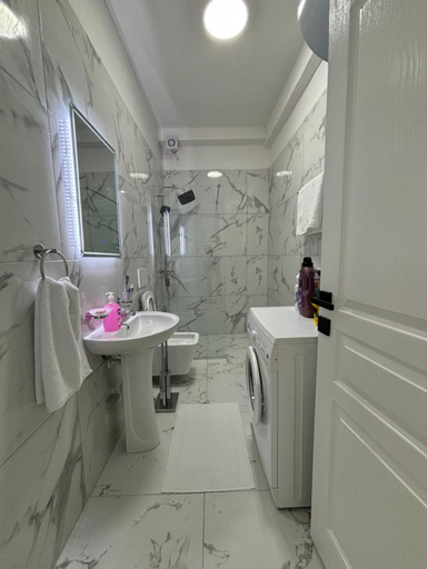 Bathroom 2, Golem Apartments, Kavajës