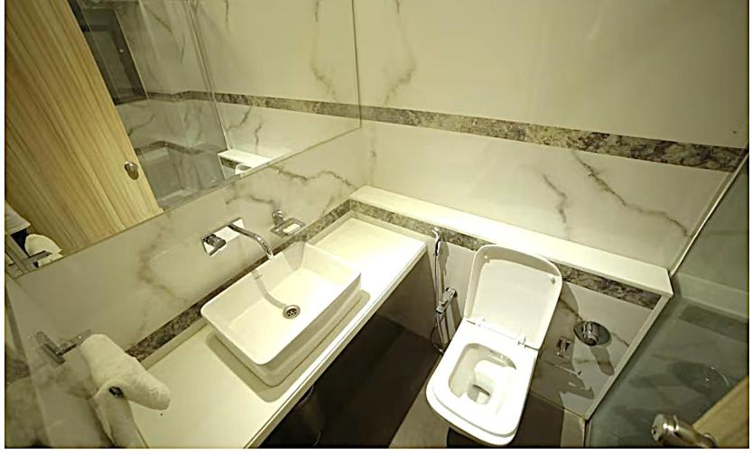 Bathroom, The Four Seasons Recreation, Jalgaon