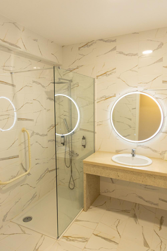 Bathroom 4, Caldas Internacional, Caldas da Rainha