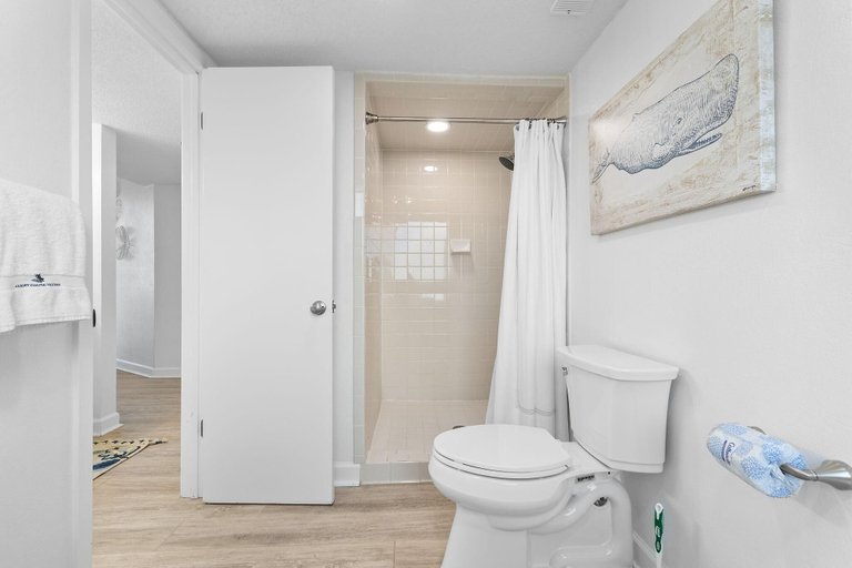 Bathroom 4, Perdido Sun 416, Escambia