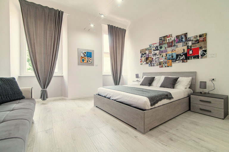 Room 4, The Gallery, Como