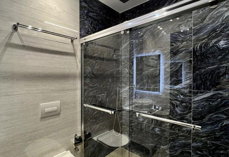 Bathroom 3, Hotel Mimani, Beratit