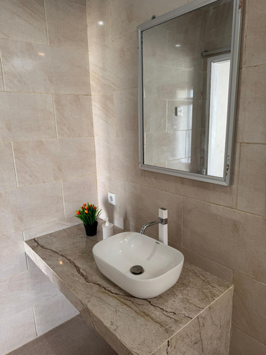 Bathroom 5, Octa House, Badung