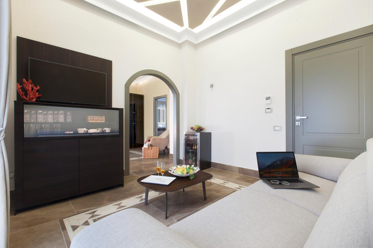 Facilities 3, Sorrento Dream, Napoli