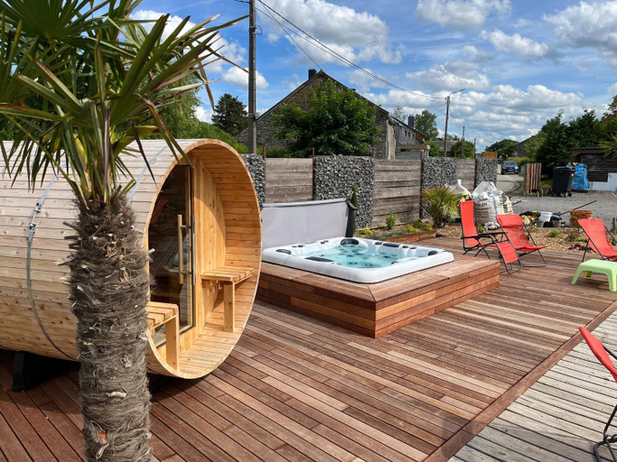 Sport & Beauty 2, Luxury Villa with Pool, Luxembourg