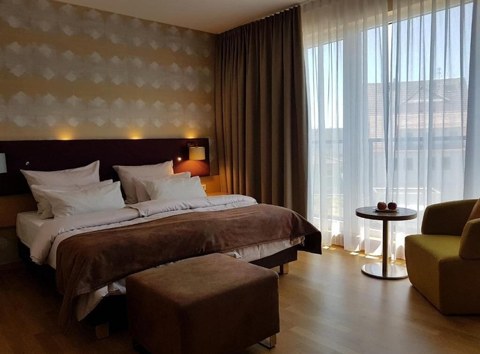 Bedroom 3, Restaurant & Hotel Einhorn, Rems-Murr-Kreis