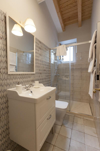 Bathroom 3, Patios de la Riva, Cádiz