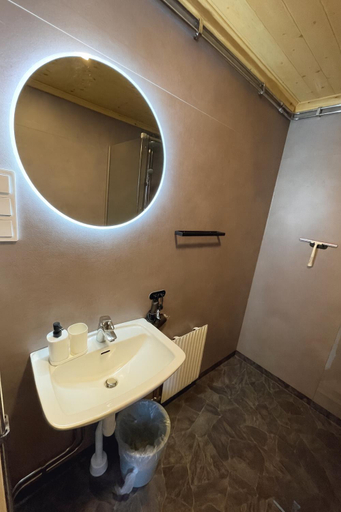 Bathroom 5, Skalsjogarden Timber Lodge, Ovanåker