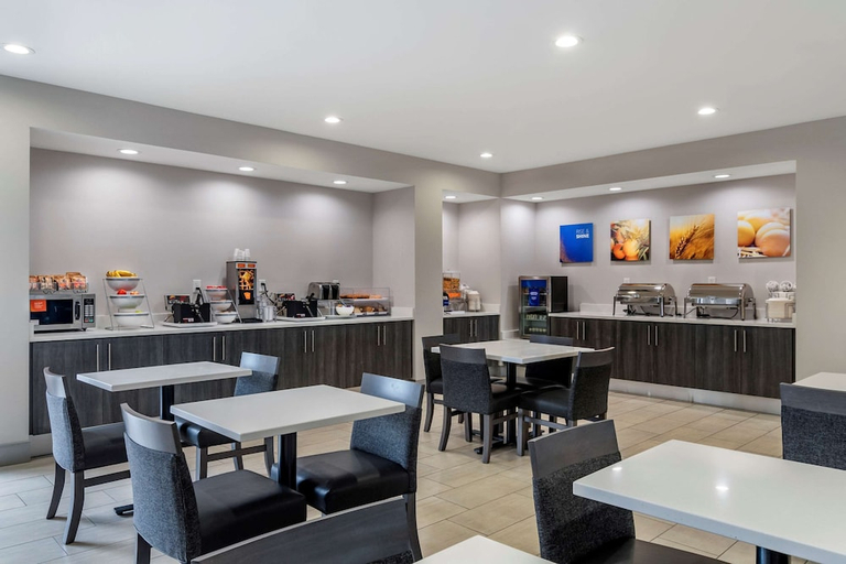 Food & Drinks, Comfort Suites McDonough Atlanta South, Henry
