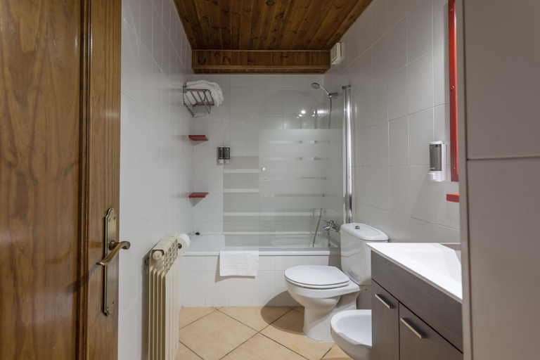 Bathroom 2, Hotel Cal Rei de Tallo, Lleida