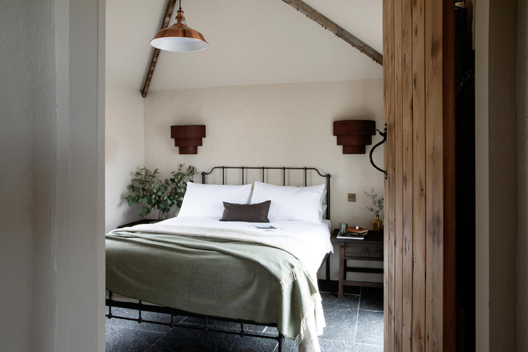 Bedroom, Gate Lodge@White Strand
