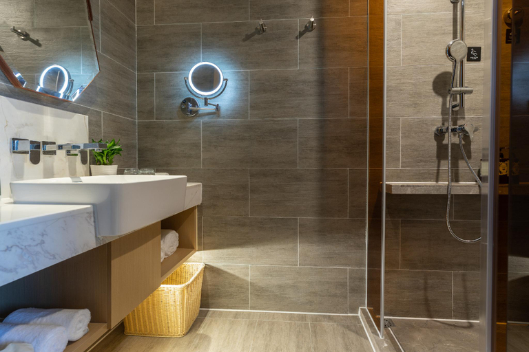 Bathroom 4, Atour Hotel Wuhan High-Speed Railway Station Qingshan MIXC, Wuhan
