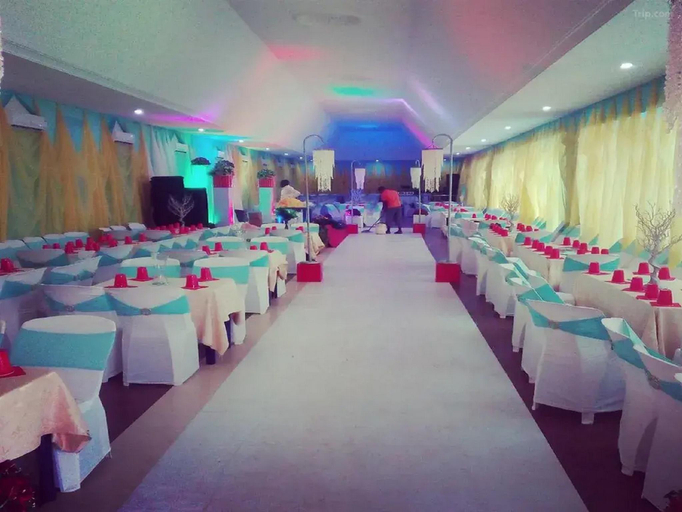 Food & Drinks 5, Utopia Suite and Apartment, Enugu North