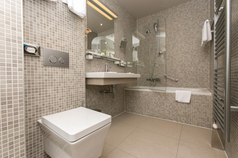 Bathroom 3, Art Hotel Kalelarga, Zadar