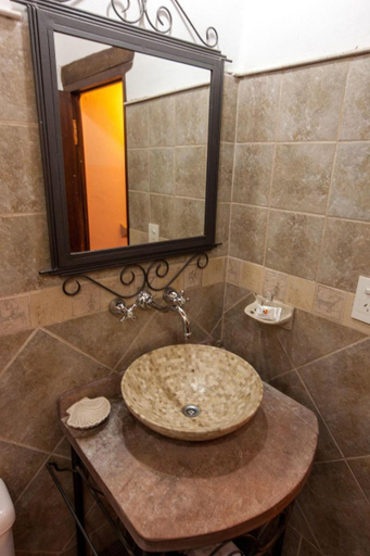 Bathroom 2, Hotel Norte Rupestre, Tilcara